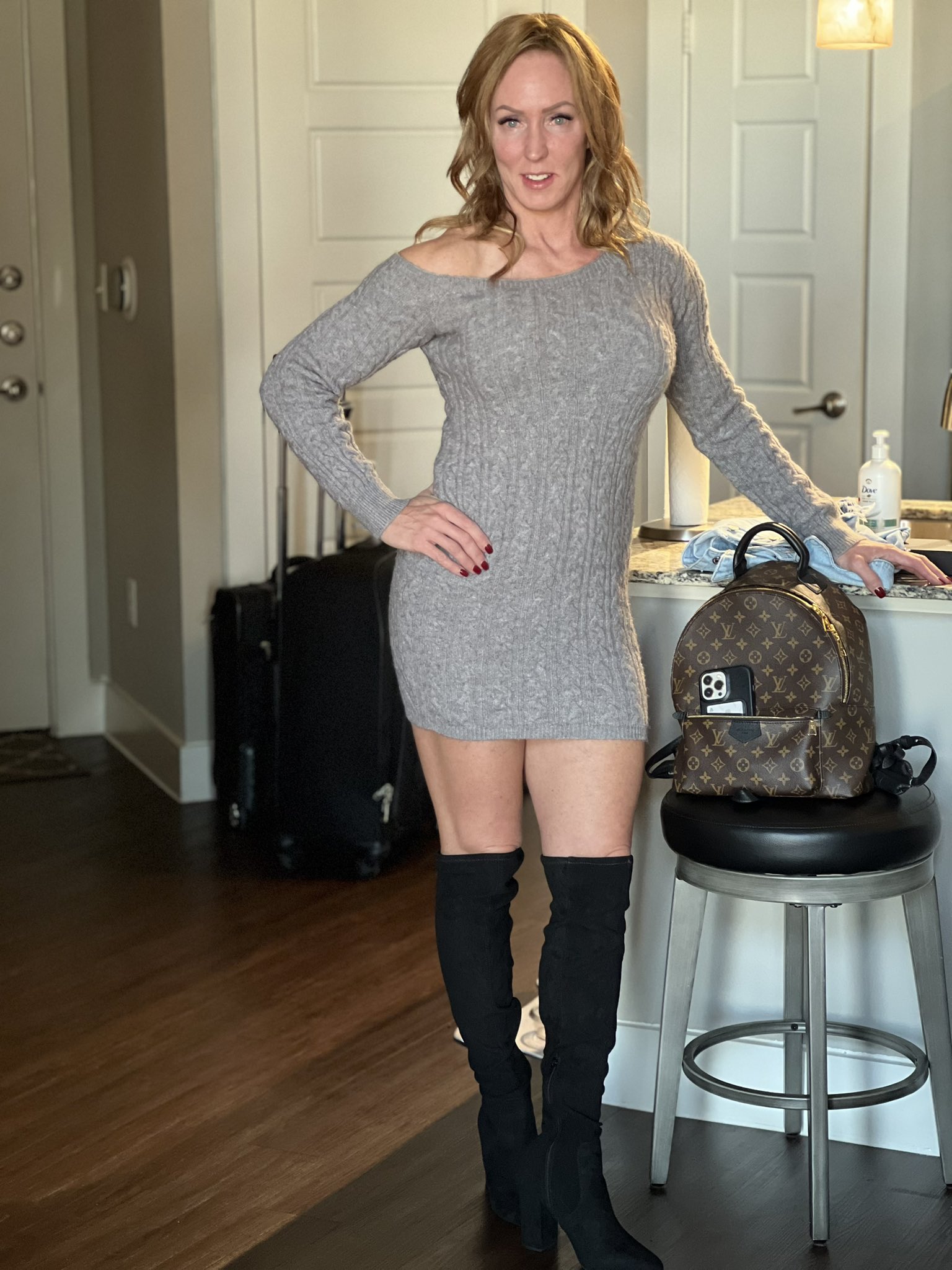 TW Pornstars - 1 pic. FitwifeJewels - XBIZ Miami. Twitter. FYI - My