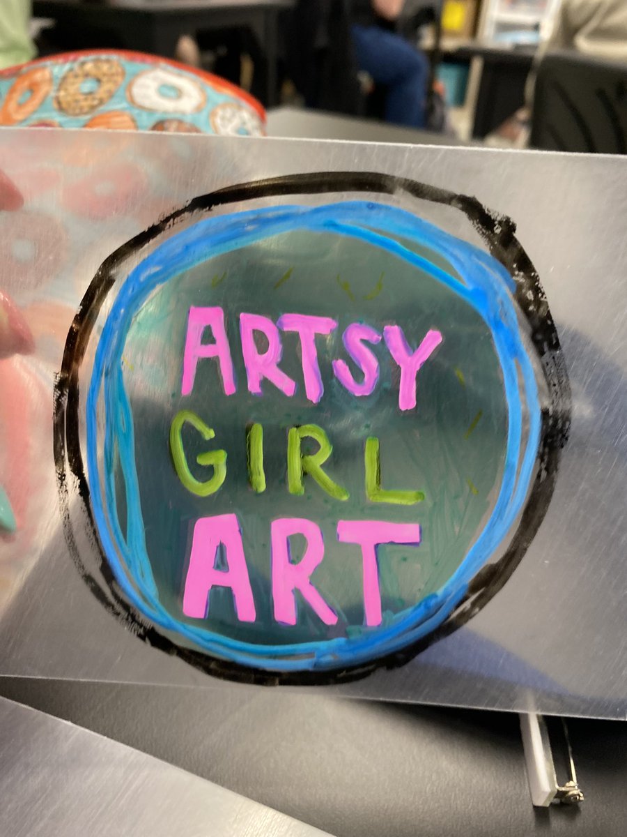 MsGStacheQueen's tweet photo. Loving my PD day with @SchoolSpecialty thanks to the @dallasisdvpa today! So many great ideas 💡 for my Art Ambassadors at @BishopArtsSTEAM 💕🖼️👏🏼 #alwaysworkinghardergettingsmarter #designedtothrive https://t.co/0FMjYPFEiL