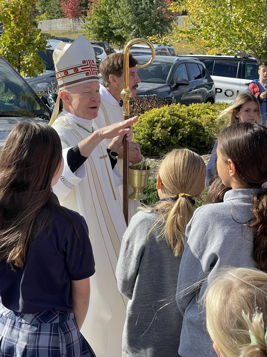 stwencschool's tweet photo. So honored to have the “Blue Mass” at St Wenceslaus this year to honor all of our police officers and firefighters. Thanks for all you do for the community!! https://t.co/I2QdZWPDMZ