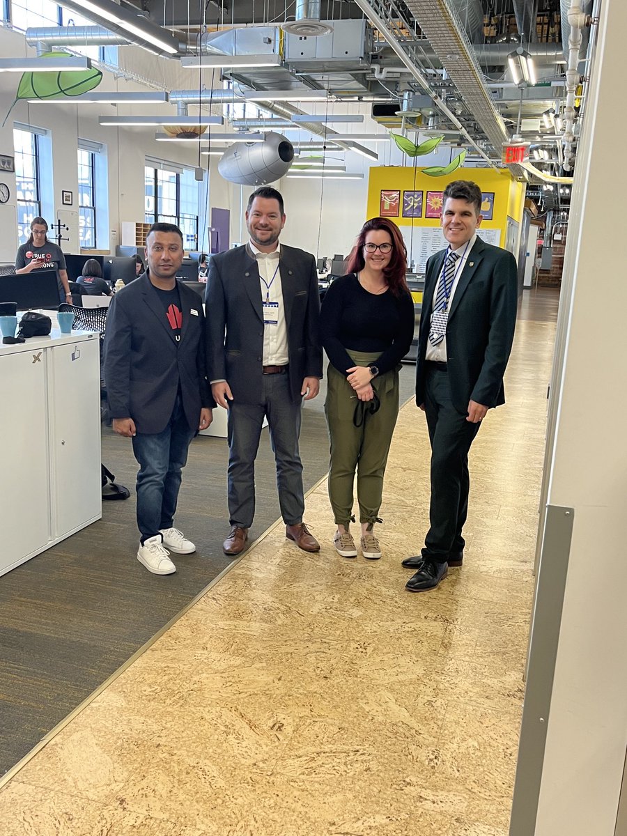 JulieGarner1's tweet photo. #Techtoberfest was fun working celebration of the incredible innovation happening in #Ontario & #Canada. TY @Communitech. @berryonline @BardishKW @Andrew_Dowie @mikeharrisjrpc @Weber4Waterloo @Francis_Drouin Jess Dixon. https://t.co/z50BoI2WWO