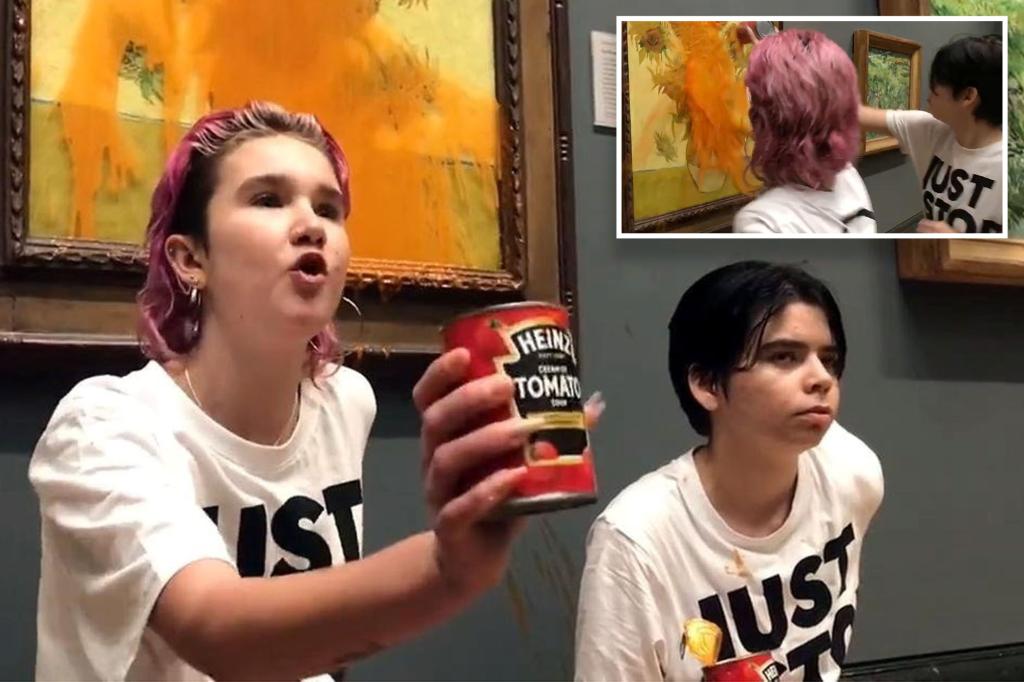 nypost's tweet photo. Protesters throw soup on Van Gogh's iconic Sunflowers painting https://t.co/maZnRCjWOp https://t.co/PTiMxxYCnd