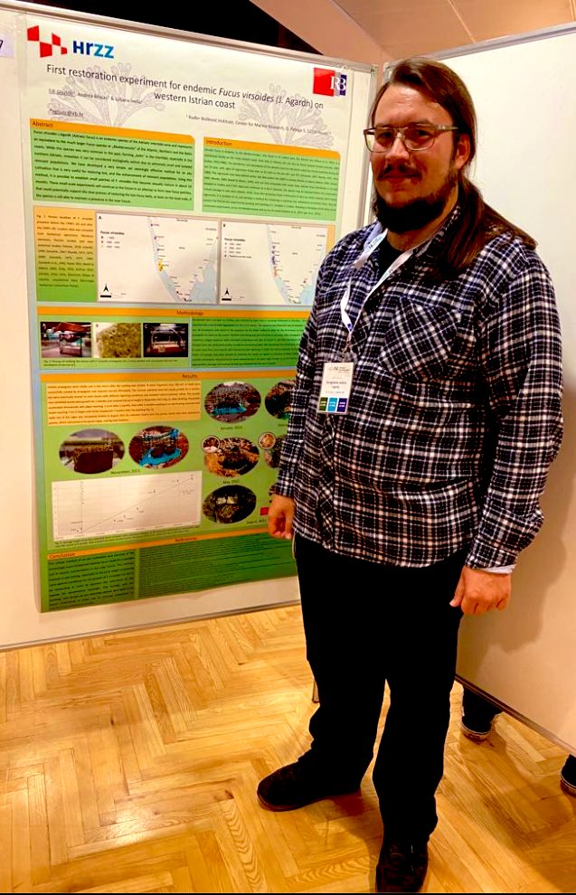 FucaleanForests's tweet photo. PhD candidates Edi Gljušćić and Andrea Bilajac present their posters on west Istrian Fucalean forests at 14. Hrvastski biološki kongres in Pula 🌱 #14HBK #seaweed #scicomm https://t.co/jVqwLJooef