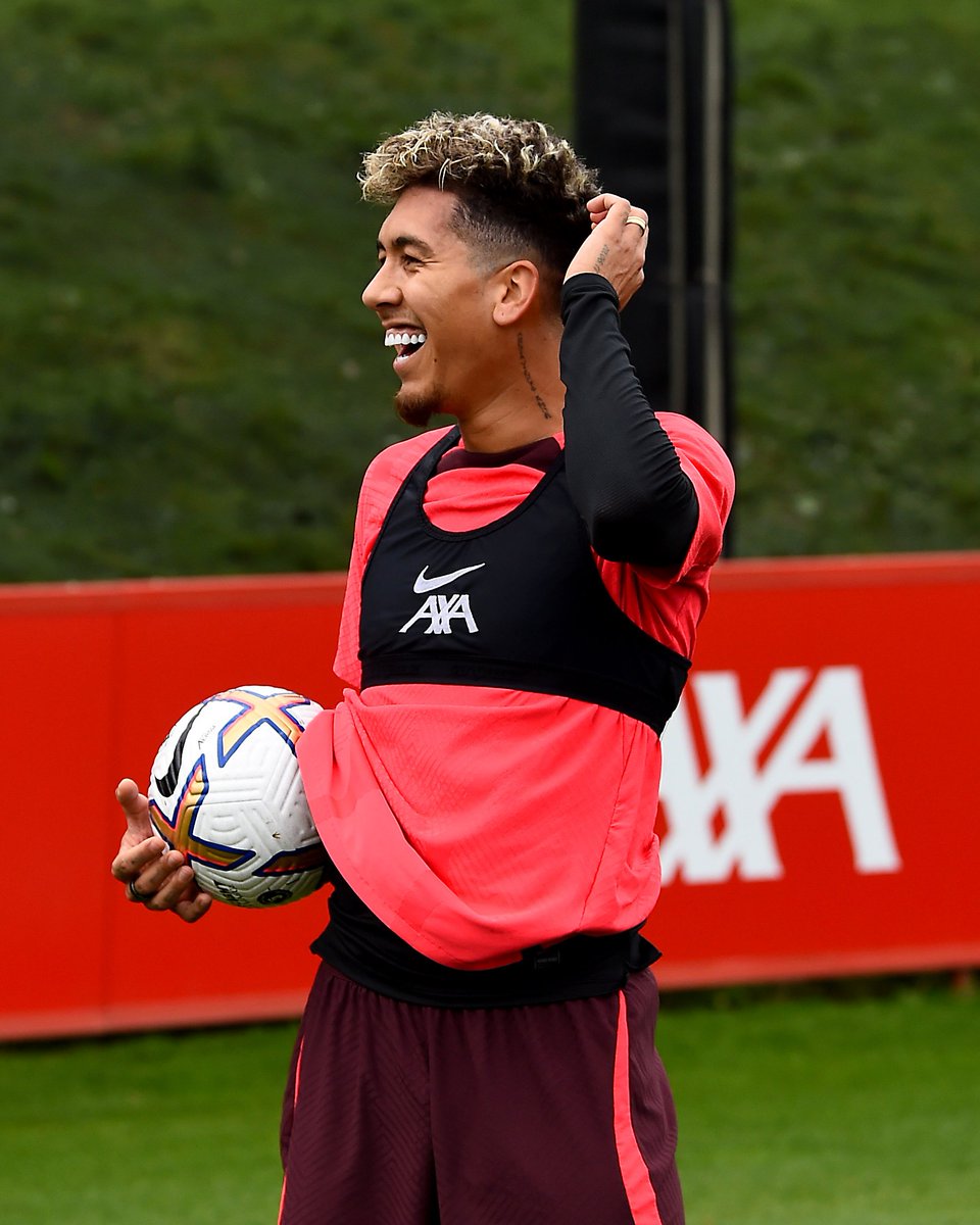 LFCCameroon's tweet photo. Bobby 😍 https://t.co/tT2qfZyaZB