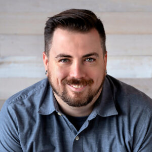 DigitalSummits's tweet photo. There’s still time to catch @brandography’s Eric Carlson at #DSIND to learn how to show your worth with compelling SEO reports. Hurry over to stage 3! 🏃‍♀️  #SEO #Reporting https://t.co/7sYPMLyLao