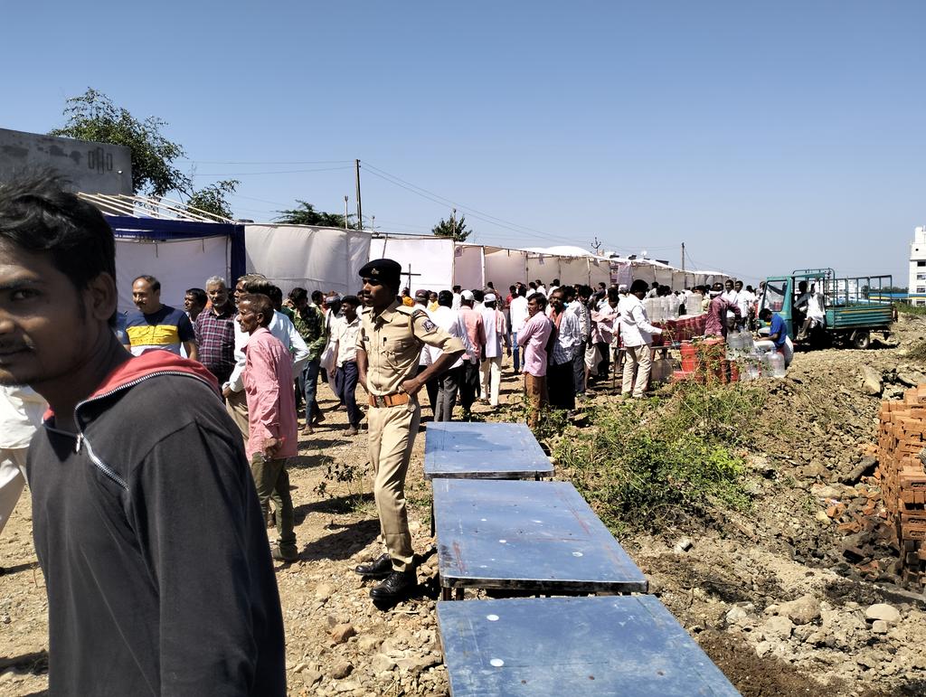 આજરોજ યોજાયેલ જિલ્લા કક્ષાના ગરીબ કલ્યાણ મેળામાં લાભાર્થીઓને ગામોમાંથી લાવીને  તેમજ તેઓને પરત મુકવાની કામગીરી કરી આજના ગરીબ કલ્યાણ મેળાના કાર્યક્રમને સફળ બનાવવા પોતાનું યોગદાન આપવા બદલ તમામ ત.ક. મંત્રીઓને અભિનંદન....
<a href="/DahodDdo/">DDO Dahod</a> <a href="/CollectorDahod/">Collector Dahod</a> <a href="/CMOGuj/">CMO Gujarat</a>