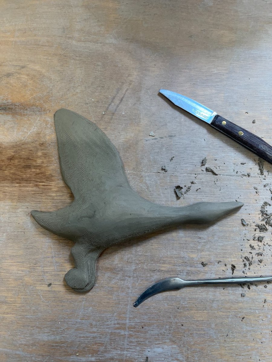 hannah1turner's tweet photo. It's #InternationalCraftDay so I thought it'd be fitting to show some pictures of me making stuff!
This is me working on a new set of Flying Ducks to brighten up your walls. #claylife #hildaogden #mouldmaking https://t.co/cKBwb1AbwV