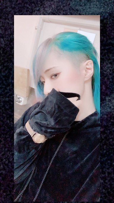 「青髪 ジッパー」のTwitter画像/イラスト(新着)｜4ページ目