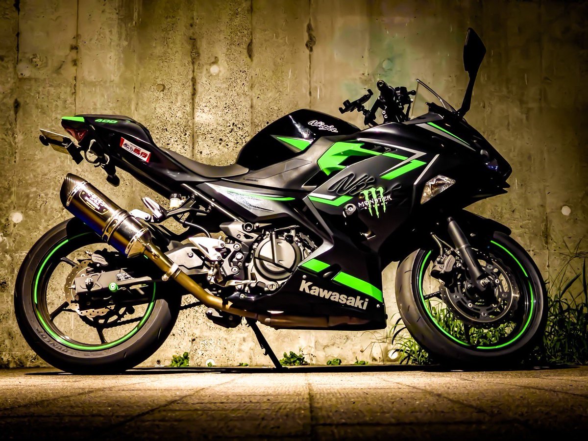 mc22rev_rr's tweet photo. 名前　うと
性別　男
年齢　19
身長　178
住み　東京
愛車　ns1
           cbr250rr
           ninja400
好き　🚗🏍
一言　バイク乗りの方と沢山繋がりたい　　　　　　　
　　　です！仲良くしてください！！
#バイク乗りとして軽く自己紹介 
#バイク乗りと繋がりたい 
#ns1 
#cbr250RR
#ninja400 https://t.co/8RKOfcND6Y