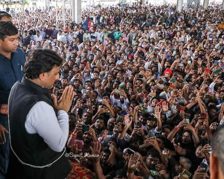 aashishsy's tweet photo. आपकी उम्मीदों पर आगे भी क़ायम रहेंगे… 

अखिलेश जी के रूप में आप के साथ हमेशा नेताजी रहेंगे… https://t.co/FQ9ZplmSWt