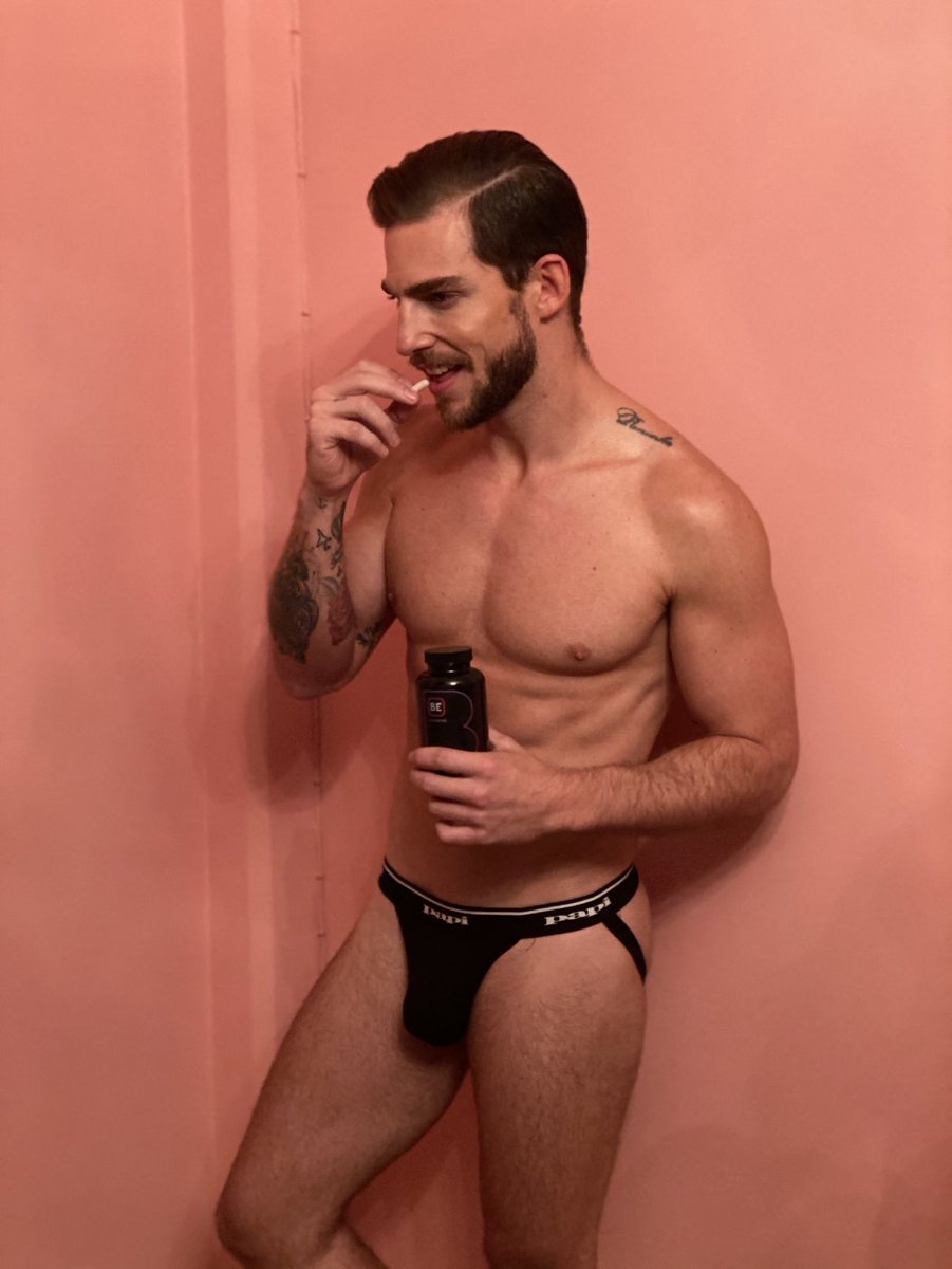 BePreparedMX's tweet photo. ¡Buenos días!
Ya es viernes y tenemos toda la actitud para comenzar el día. 
@DannySisniega #beprepred #saluddigestiva #ViernesDeCalzones https://t.co/nMekA3f3U1