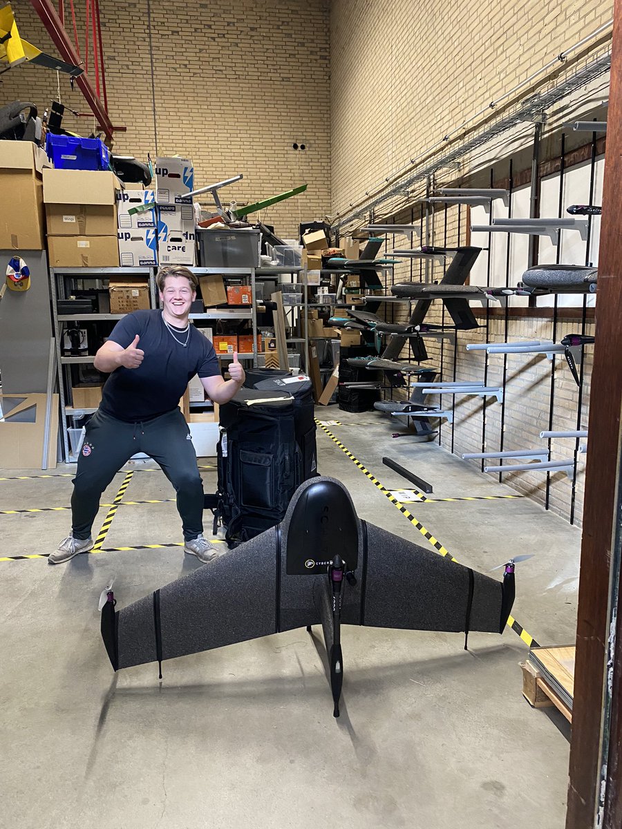 #Circulair bouwen in de regio. Het gebouw van #unmannedValley op voormalig vliegkamp #Valkenburg is een voorbeeld hoe materialen hergebruikt kunnen worden. Ook interessant om te horen hoe stel de #drone ontwikkeling gaat en welke toepassing er zijn! #KatwijkseDuurzaamheidsweek