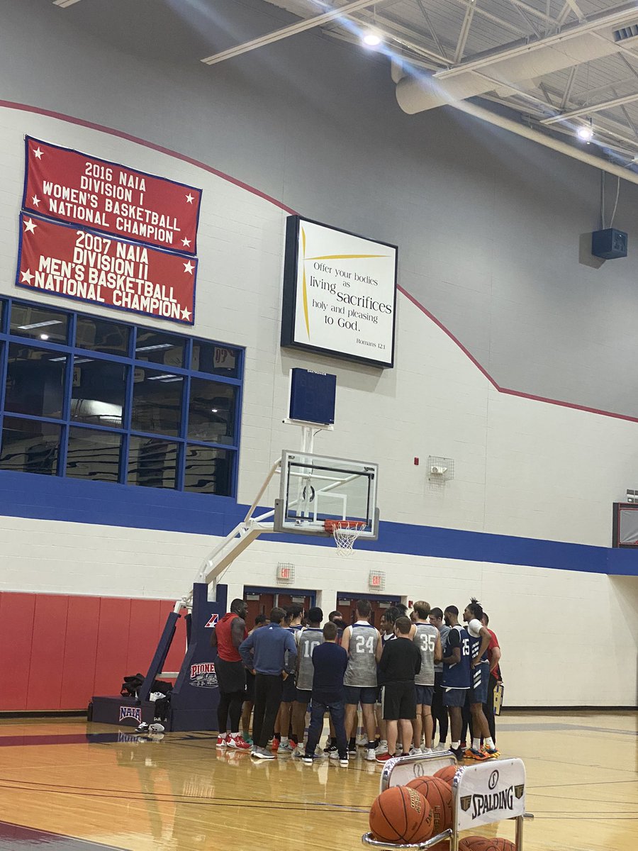 Thanks to <a href="/MNUHoops/">MNU HOOPS</a> for letting us sit in on a practice. Also in attendance was the legend himself <a href="/CoachRockyLamar/">Rocky Lamar</a> . Always a pleasure catching with those who made a difference in the game we love. #LionsNation #TheDen #Compete