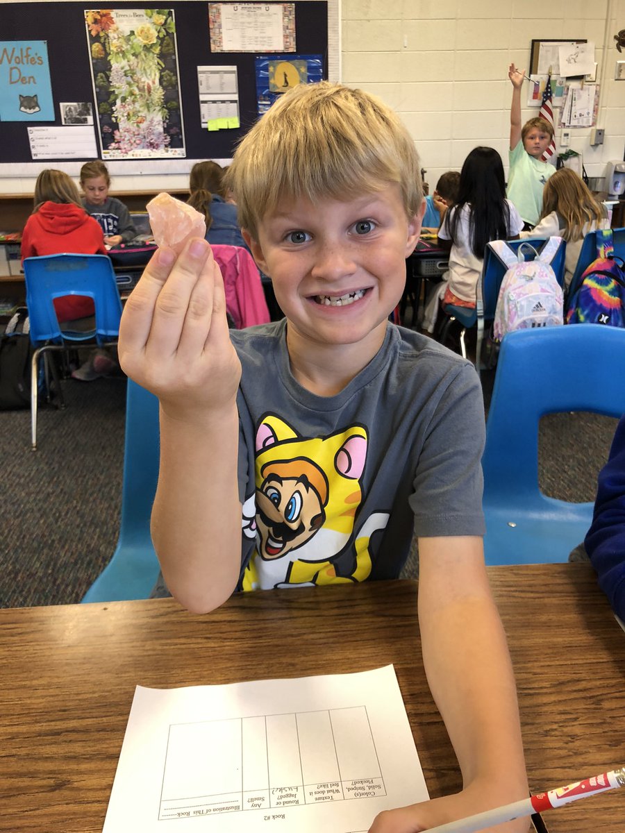 heidiwolfe3rd's tweet photo. Super Scientists examining and documenting rock attributes! @CFESmustangs #rockonthirdgraders https://t.co/LD90Y0cyhF