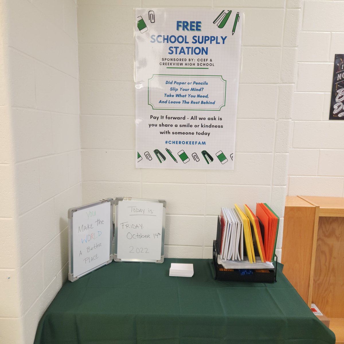 First day in operation! 🎉Huge thanks to <a href="/CCEdFoundation/">Cherokee County Educational Foundation</a> &amp; @CherokeeHS_APES for the supplies to make this possible. Special thanks to <a href="/Media4Grizzlies/">Creekview High School Media Center</a> &amp; <a href="/Prin_Santoro/">Mike Santoro</a> for hosting this.
📣 Spread the word that this is available for our <a href="/CVHSGrizzlies/">CVHS Grizzly Athletics</a> students. #cherokeefam