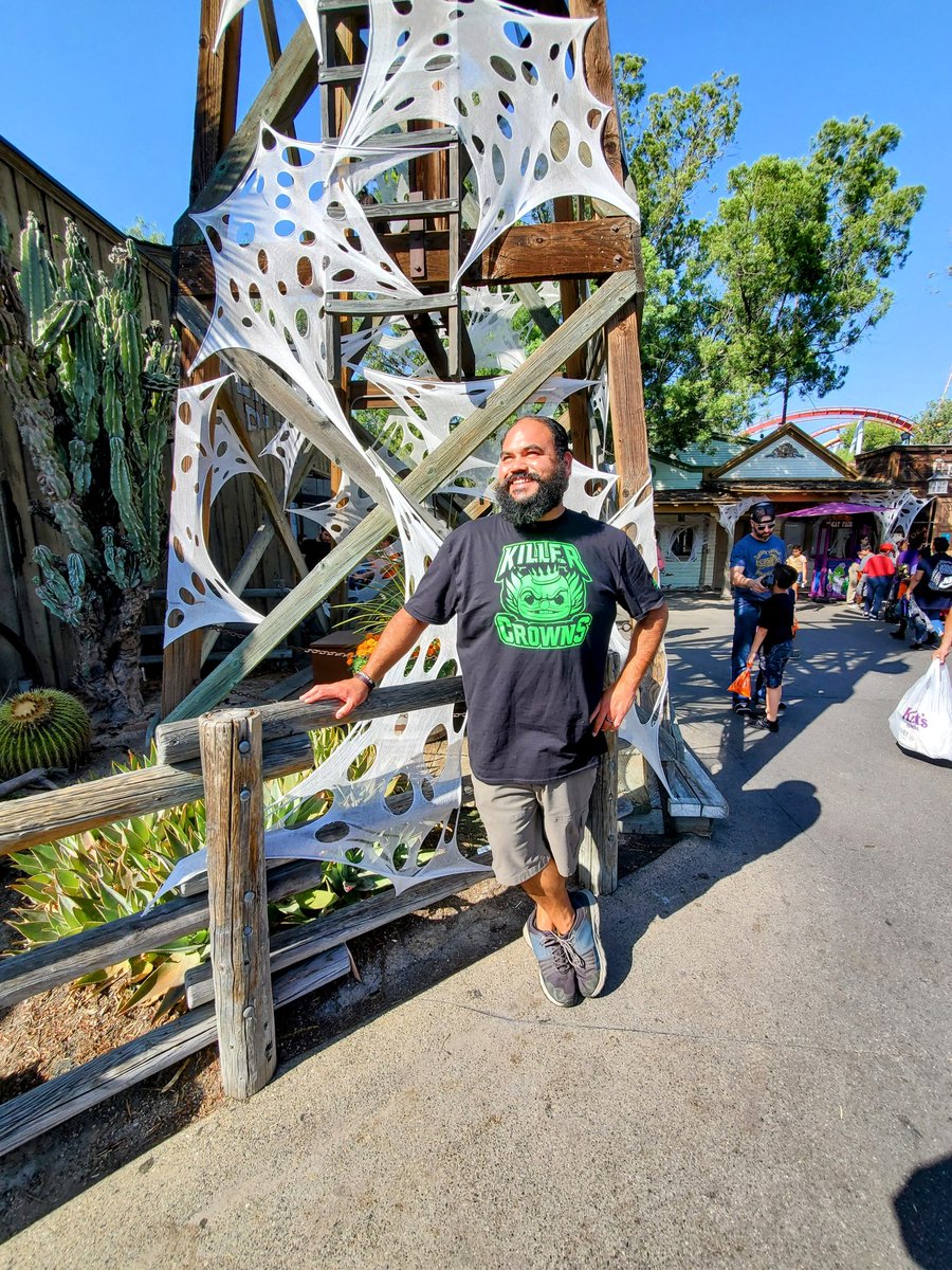 The4thCurator's tweet photo. It's my favorite day of the week! #FunkoFashionFriday @funko Thanks to my beautiful Wife for always helping me out with pictures. #Funko #FunkoFashion #KillerCrowns #Fundays2022 #knottsberryfarm #FunkoCommunity #FunkoFunatic #FunkoCollector #FunkoMeansFamily https://t.co/qbTSg9wcYg