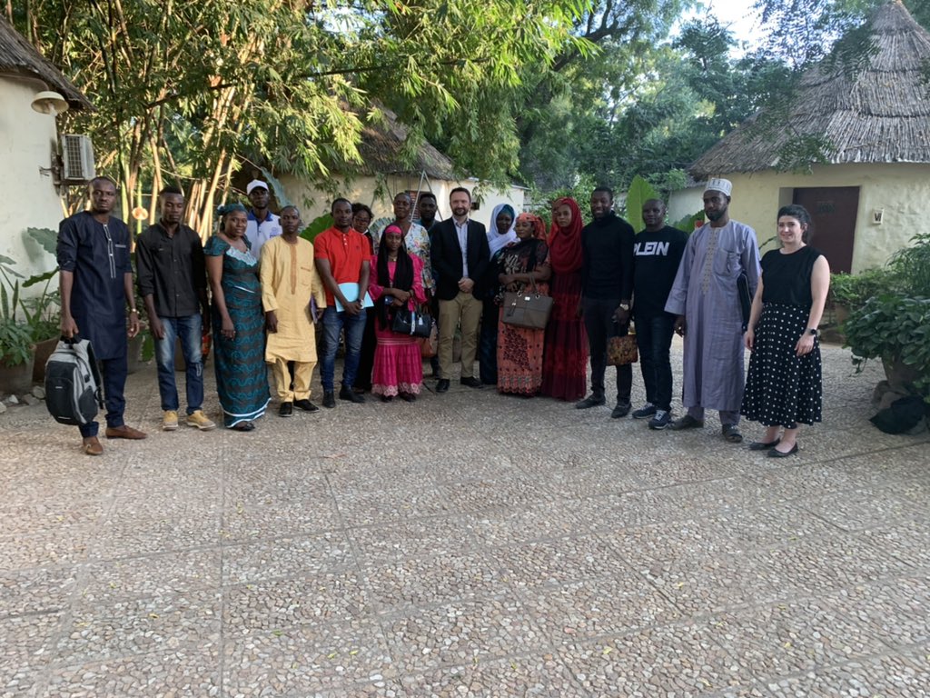 ChrisDennysUK's tweet photo. Nous avons eu le plaisir de rencontrer des leaders inspirants de la société civile à Maroua qui travaillent sur le lutte contre la violence sexuelle, la déforestation, etc. Ils ont été particulièrement pertinents à l'occasion de la #JournéeDeLaFille https://t.co/jozRfJj8q1