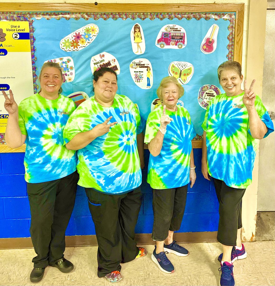 Our #schoolnutrition team has been spreading  ✌🏼peace✌🏿, ❤️love💖, and #schoolmeals all week long!  #NationalSchoolLunchWeek #NSLW22 <a href="/McDowell590/">McDowell Co Schools</a> <a href="/OldFortElem/">Old Fort Elementary</a> <a href="/mes_bulldogs/">Marion Elementary</a>