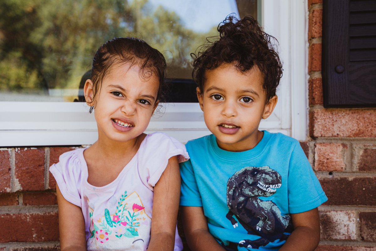 RetakeOrg's tweet photo. Happy Friday from these cuties we just photographed in Greensboro, NC. ❤️

#refugee #refugeechildren #portrait #familyphotos https://t.co/vZm0k1Gxov