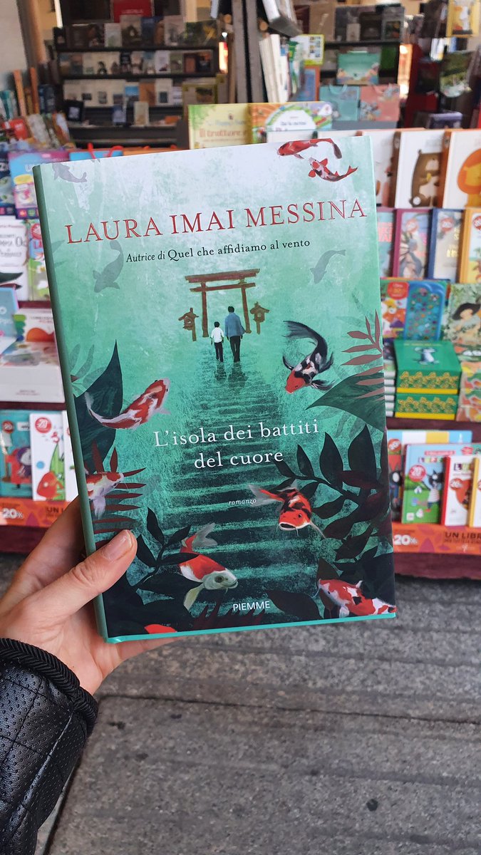 lemilleuno's tweet photo. Non disturbare.. mi sono persa tra le pagine e i sentieri de #lisoladeibattitidelcuore 🎏🎋 https://t.co/HdwzXKbUAF