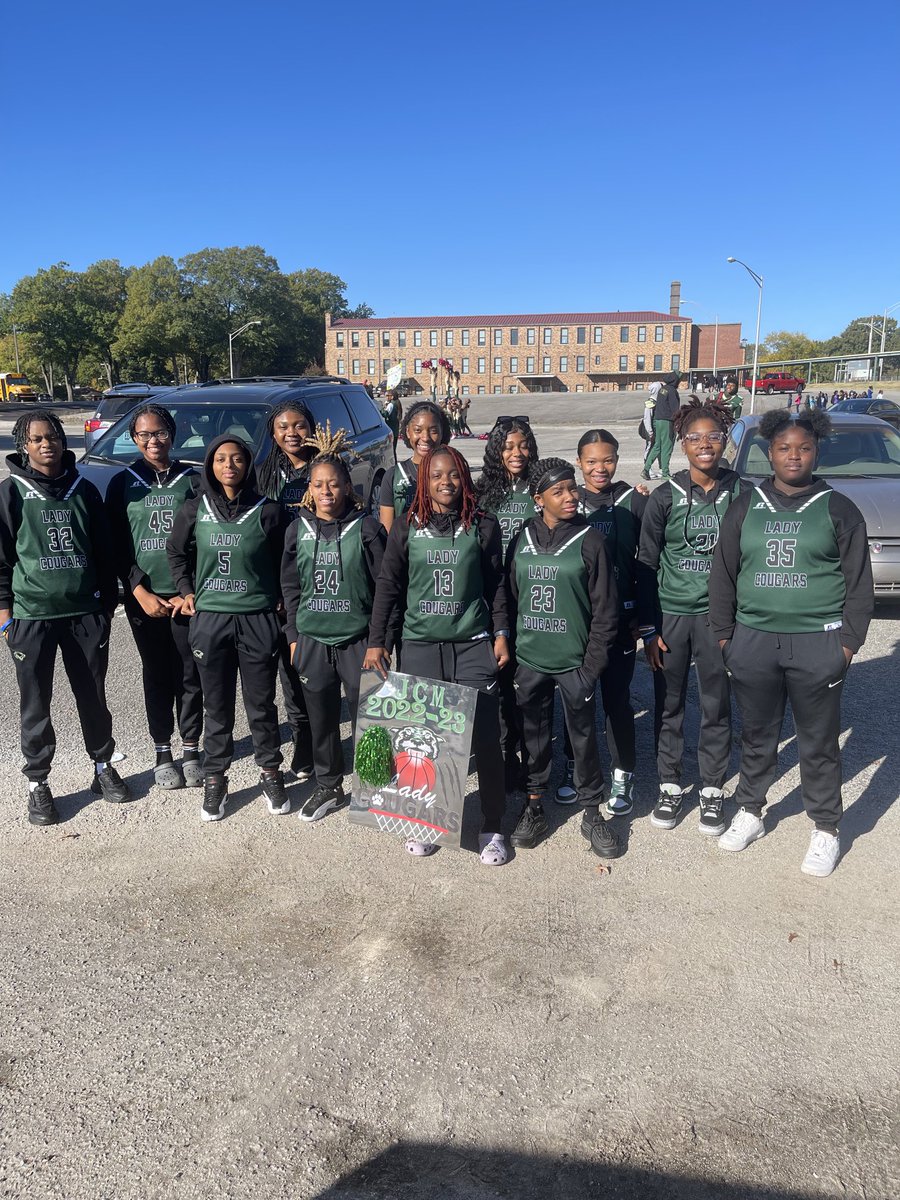 JCMLadyCougars's tweet photo. Homecoming Parade!!!!! #jcmladycougars #homecoming2022 https://t.co/oeKDMKLJdN
