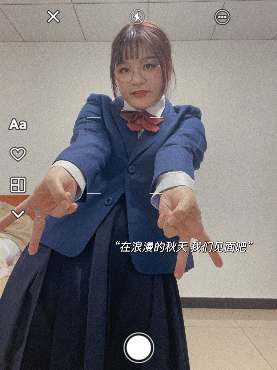 RUBiii1997's tweet photo. 好像是第一次穿西装，好可爱好元气！ https://t.co/HNCQGJKNWq
