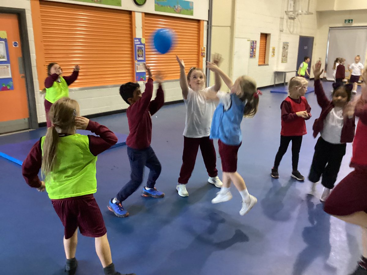 MissFlynnMLP's tweet photo. More fun in PE playing matball @MabLanePri @MabLanePE #pe #matball https://t.co/DC16kQFDhA