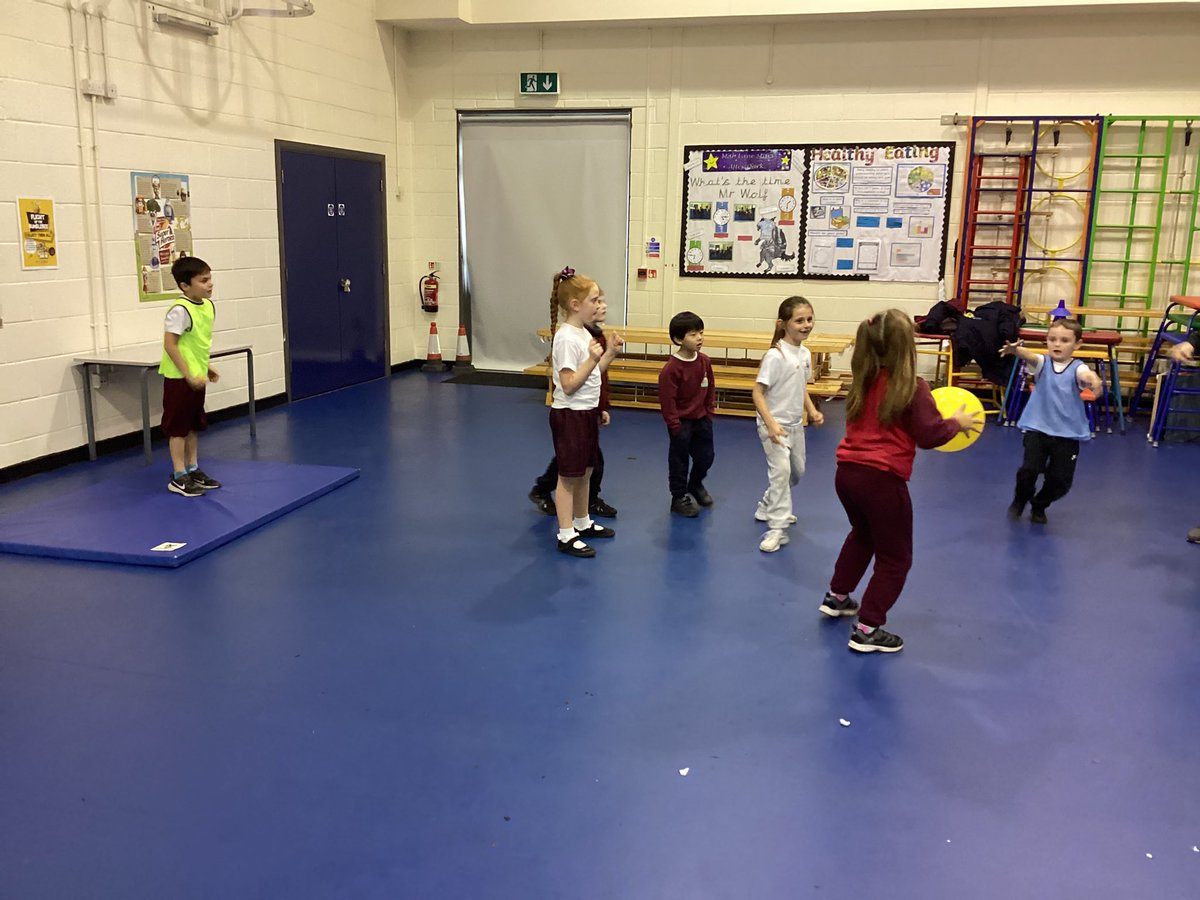 MissFlynnMLP's tweet photo. More fun in PE playing matball @MabLanePri @MabLanePE #pe #matball https://t.co/DC16kQFDhA