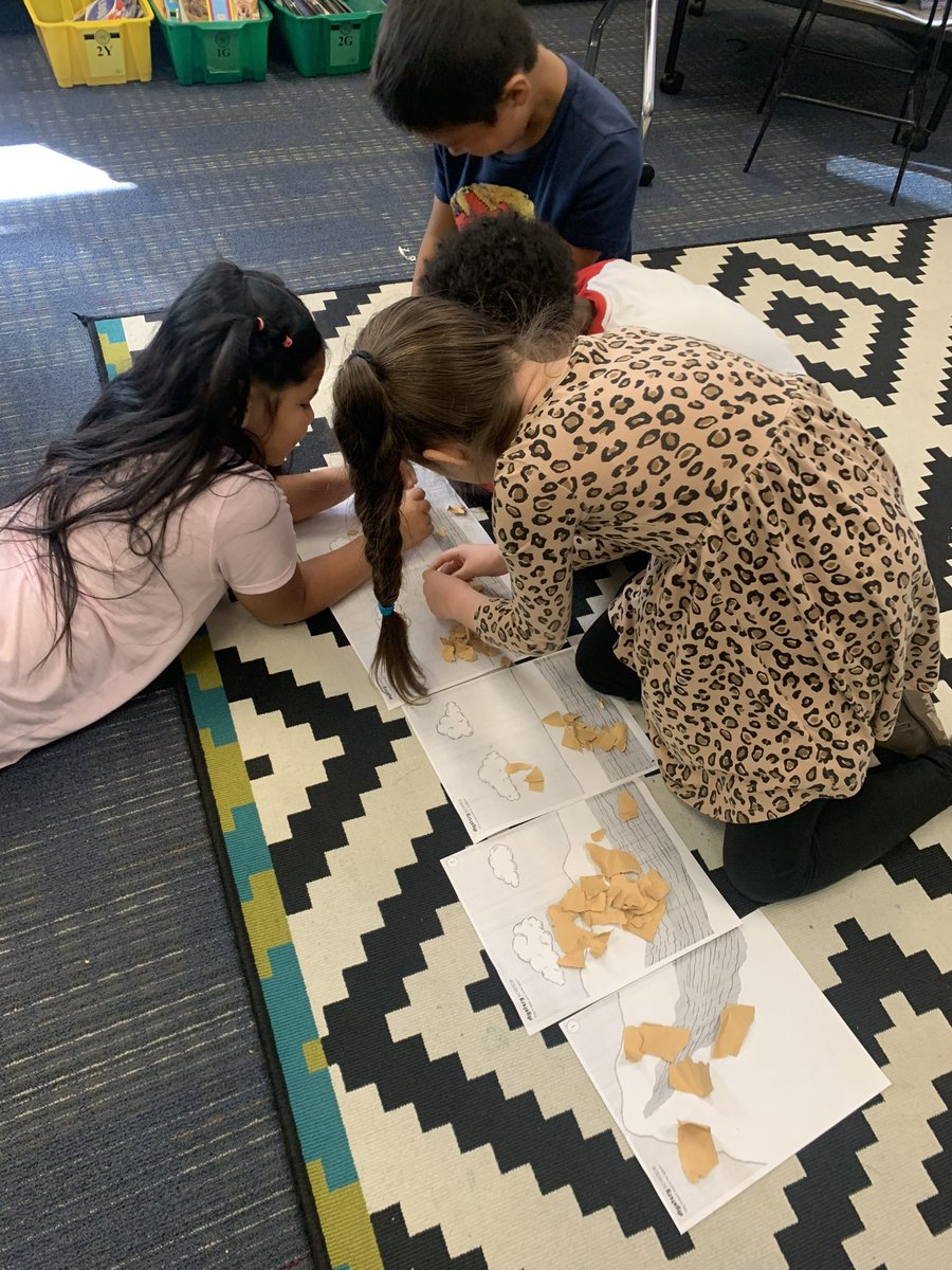 monicavazquezED's tweet image. We have been learning and having so much fun with our @MysterySci erosion activities! @RoyDeShane @CCSD93 @OfficialNGSS #DualLanguage #teacherlife #school #education #learning #Science #erosion
