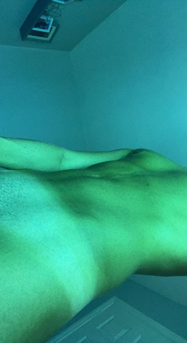 youngirish001's tweet photo. These are both probably my favourite photos, there’s just something about a sunbeds lighting #twink #gay #teen https://t.co/rcXqUf0OCl