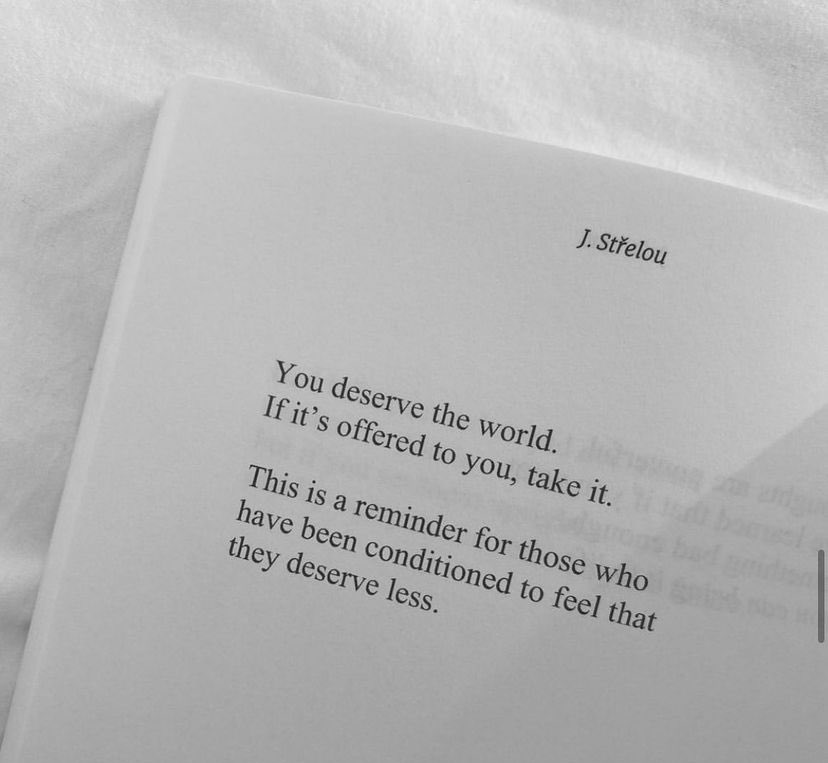 bookpoets's tweet photo. you deserve the world https://t.co/4LYyPpineJ
