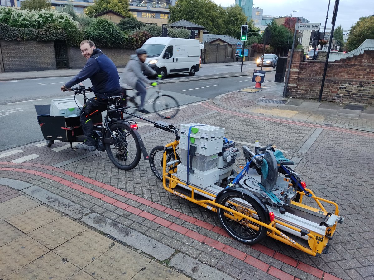 chrisjwoods's tweet photo. 'But they'll need a van..."

Bumped into Stefan from Itinerant Builders, emerging from #OvalLTN. He and colleagues have a thriving business, and not a van between them. Loving how London adapts to low traffic streets! @SaveOvalStreets @London_Cycling @LambethLivingSt @willnorman https://t.co/E24AEqkx1r