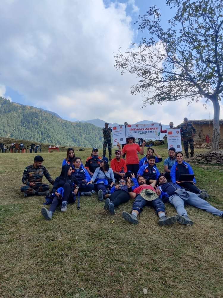 crs95_official's tweet photo. 9th Oct. 2022, 3rd Day of PPT organised by @adgpi in Collaboration with @jktdcofficial Pictures from Taramandu hill,More details on fb.
#Indian #indianarmy #trekking #banihal #exploretheunexplored #JK #hills #hillsview #PirpanjalTrek #RR12 #JK #India https://t.co/IK5QFprwzJ