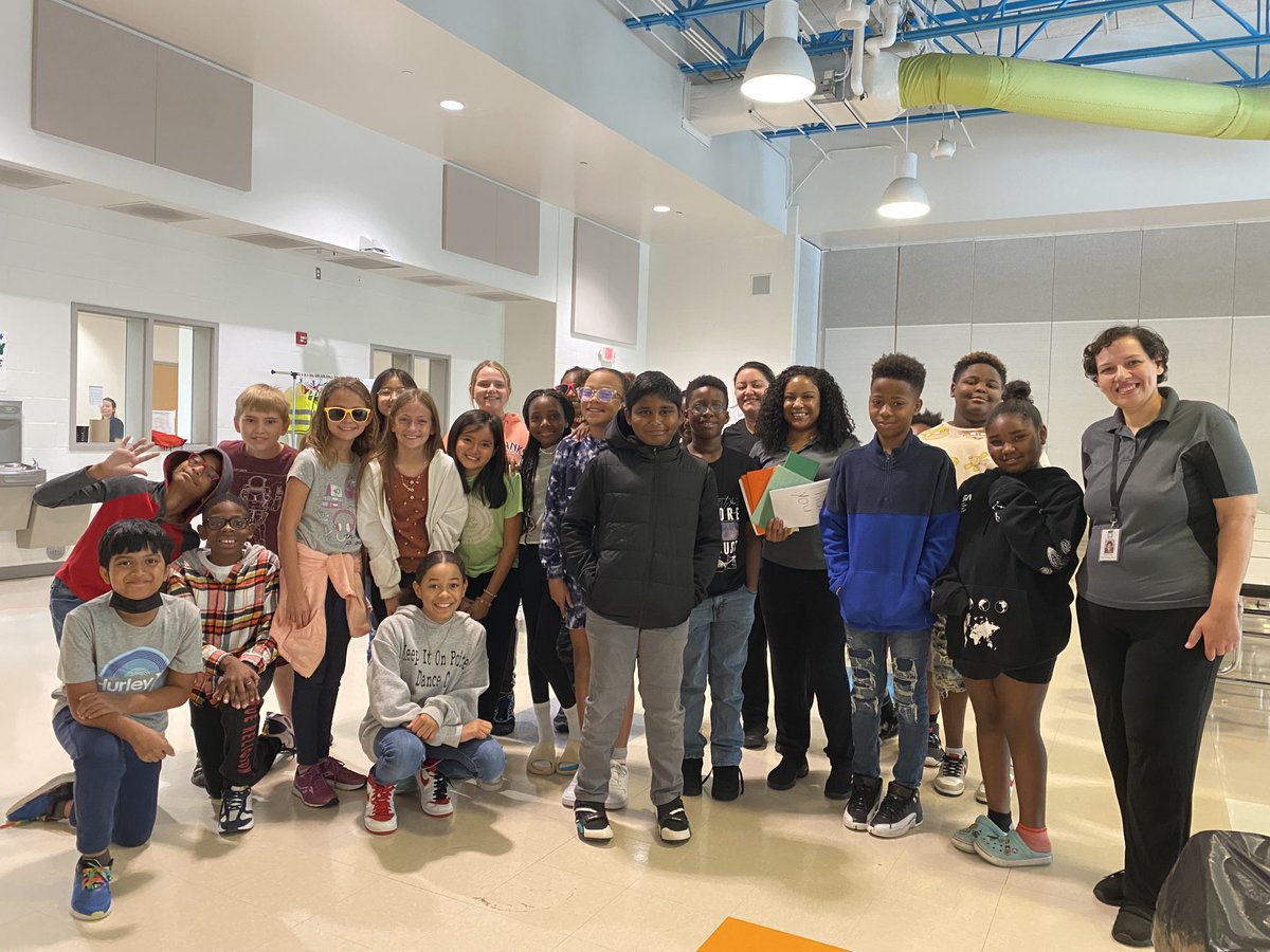 Delivered thank you cards to our wonderful cafeteria staff for National Lunch Week. ❤️⁦<a href="/pgesflyers/">Pleasant Grove Elem</a>⁩ ⁦<a href="/PGES_PTA/">Pleasant Grove PTA</a>⁩ ⁦<a href="/PGES5th/">PGES 5th Grade</a>⁩