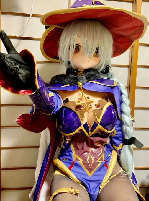 浜波ちゃんが占星術師のコスプレをしたみたいですよ 
