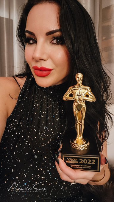 I was too exhausted last night to post this.. but thank you, devoted fans for your obsessive voting.