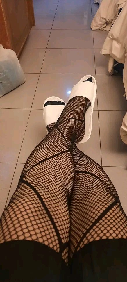 sissy monic tweet media