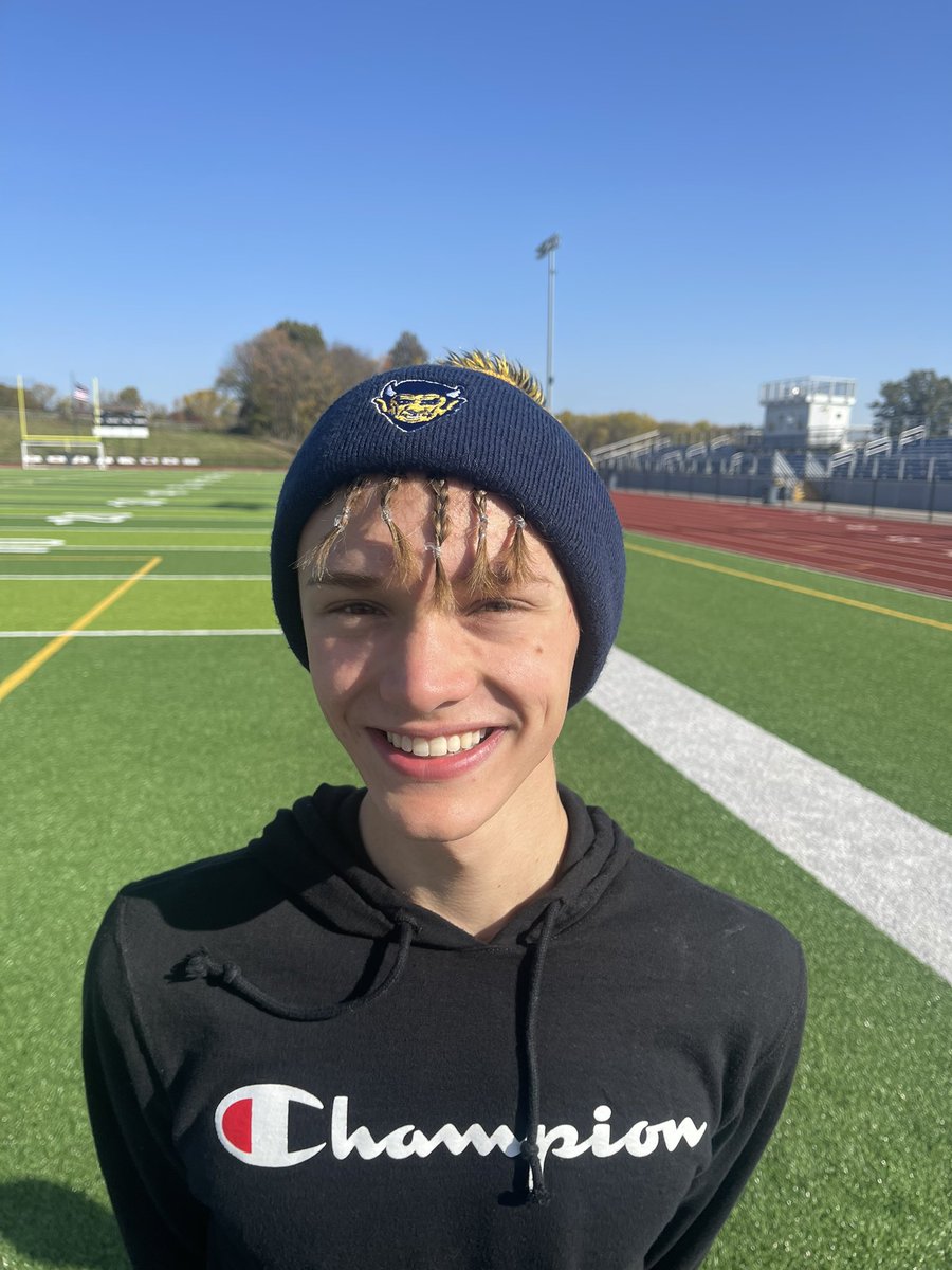 tallmadge_xc's tweet photo. Suburban League Championship week! #SpiritWeek #Day5 #FastBraidFriday #BlueAndGold #TallmadgeXC https://t.co/7o9M2o1aYp