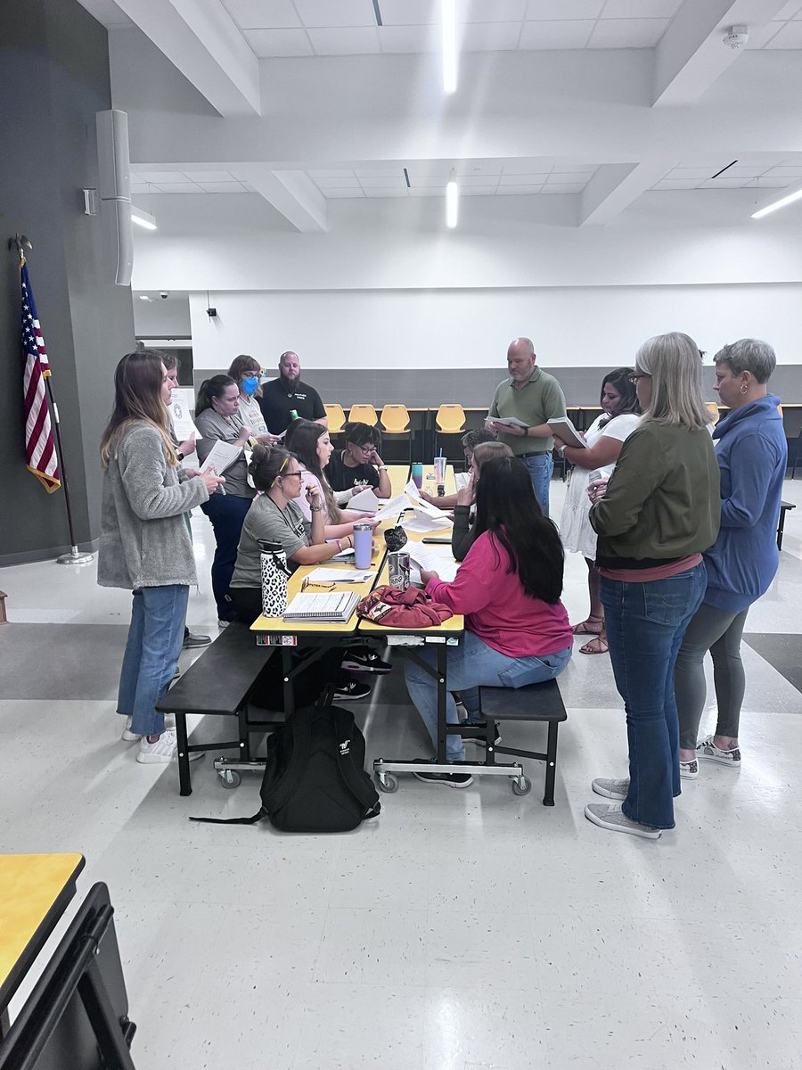 MrsGarrettFHMS's tweet photo. @Fossil_Hill faculty practicing Socratic Seminar in yesterday’s professional learning. Thanks for supporting @AVID_FossilHill by implementing WICOR strategies in your classrooms! #AVID #limitless https://t.co/RUNv1ptXSk