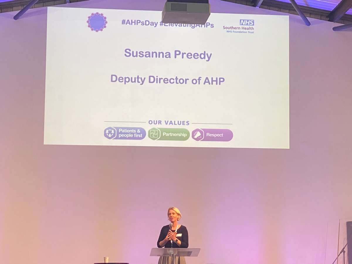 AnnaSandiani's tweet photo. What an amazing day it has been…now ending with some final words from @susannarayner78 #elevatingahps https://t.co/a1SaJQq6cb