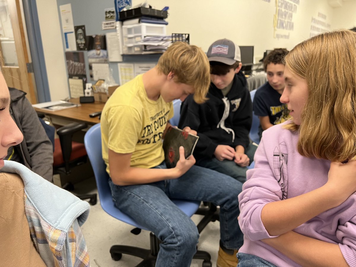 DEVCOM_SC's tweet photo. Thank you @TriCountyRVTSD for hosting the #ScienceBehindTheSoldier! #SoldierCenterSTEM #TeamDEVCOM #STEM #ForgeTheFuture https://t.co/lh5iwYhasD