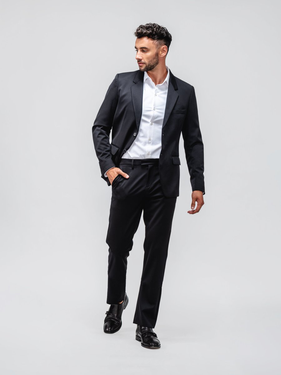 "Warning, you'll want to replace all pants in your wardrobe." -Rahul V.
Velocity Dress Pants are back in stock - crisp, lightweight stretch fabric that’s perfectly packable, machine washable, and ready to take you comfortably through work weeks, weddings, &amp; everything in between.