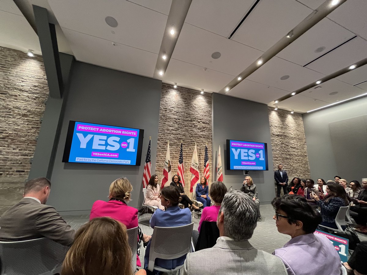 EssnAccessHlth's tweet photo. Amazing event with Secretary @HillaryClinton joining the #YESonProp1 campaign alongside Lt Governor @EleniForCA, @PPActionCA President + CEO @JodiHicks, @NARAL President @Mintimm on why Prop 1 is crucial to protect reproductive freedom for generations to come! https://t.co/7ZXP1mIHjF