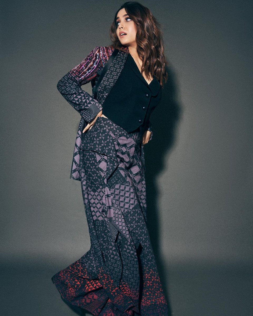 Sharvari 🐯 tweet media