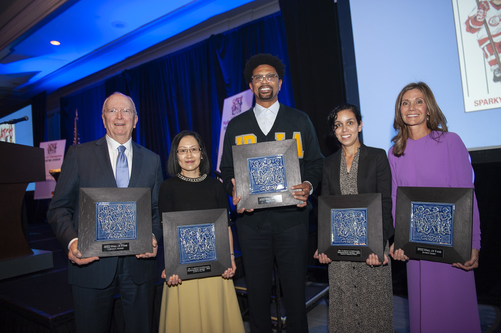 CATCHCHARITY's tweet image. A great Night of Champions last night when we inducted Jennifer Gilbert, Jalen Rose and Gordon Stewart into our Hall of Fame, and gave Dr. Joselyn Ang and Maricela Guerrero Dr. Livingood Humanitarian Awards. Also great seeing many friends, including @riahaase &amp;amp; @ehaase3