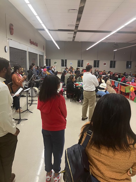 super_hsdist's tweet photo. It was a great night at @SchrumSpartans and @HooverHounds, the Hispanic Heritage Festival at Schrum, and Scavenger Hunt at Hoover.  Good things are happening at @Hsdist157.  @curric_hsdist #whatifhsdist157 https://t.co/ZY4AIRDU0i