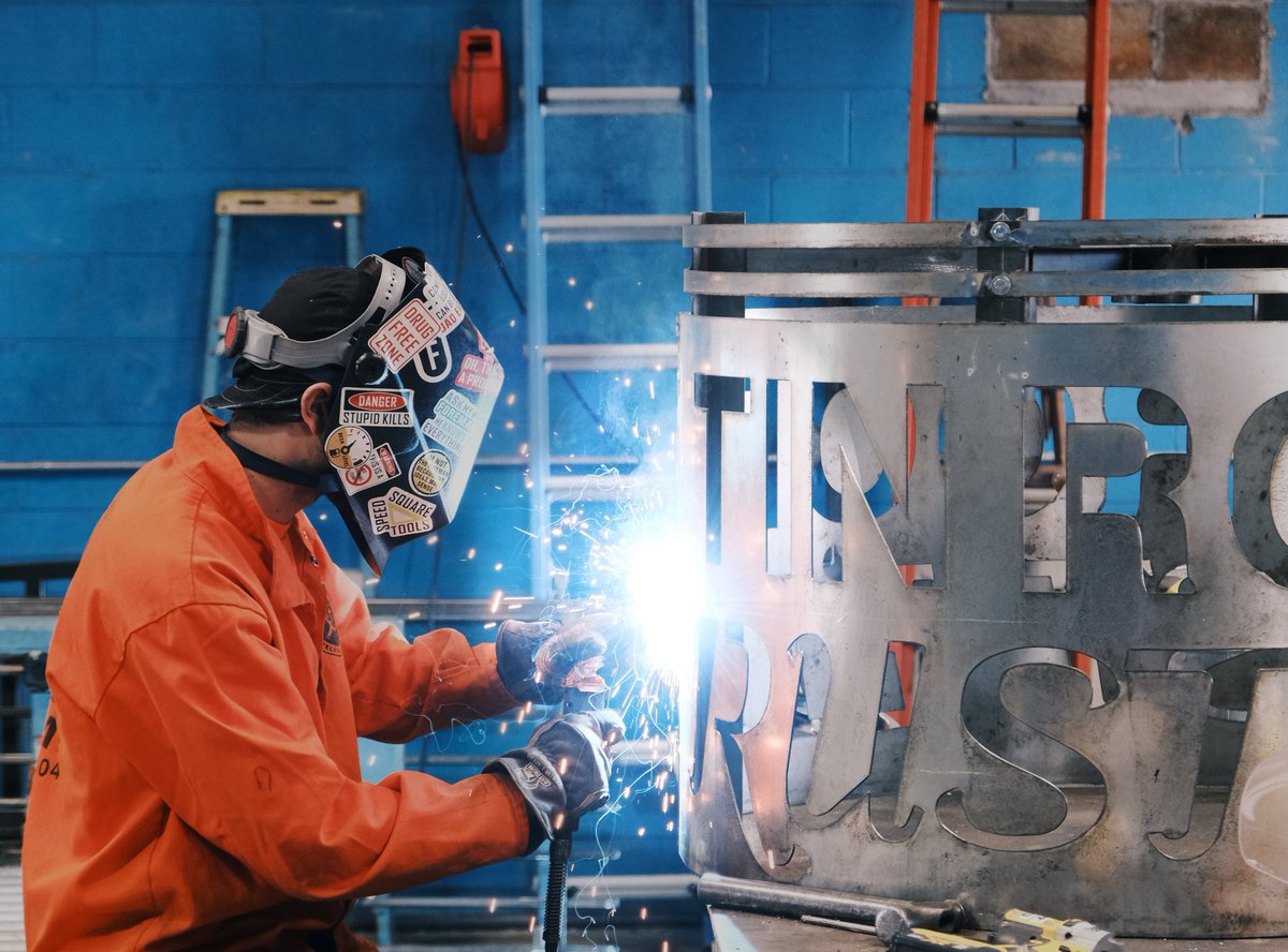 Chamberswelding's tweet photo. High quality welding &amp; fabrication is what you can consistently count on Chambers to bring to you or your business. Give us a call today for a free quote! 423-401-0422

#chamberswelding #chattanooga #chattanoogawelding #customfabrication #welders #chandelier #customchandelier https://t.co/sJPx4BD8wT