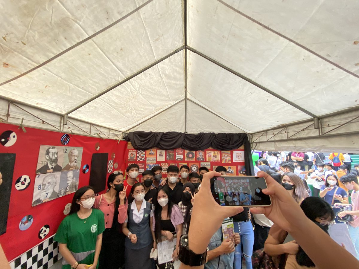 PsychSoc_OLFUQC's tweet photo. Check out the photographs and find yourselves. 👯 Thank you, Fatimanians! 😍 (2/2)

#OLFUQC
#PsychSoc
#Day1Wave2
#OrgFair2022 https://t.co/hB1sIGnUmL