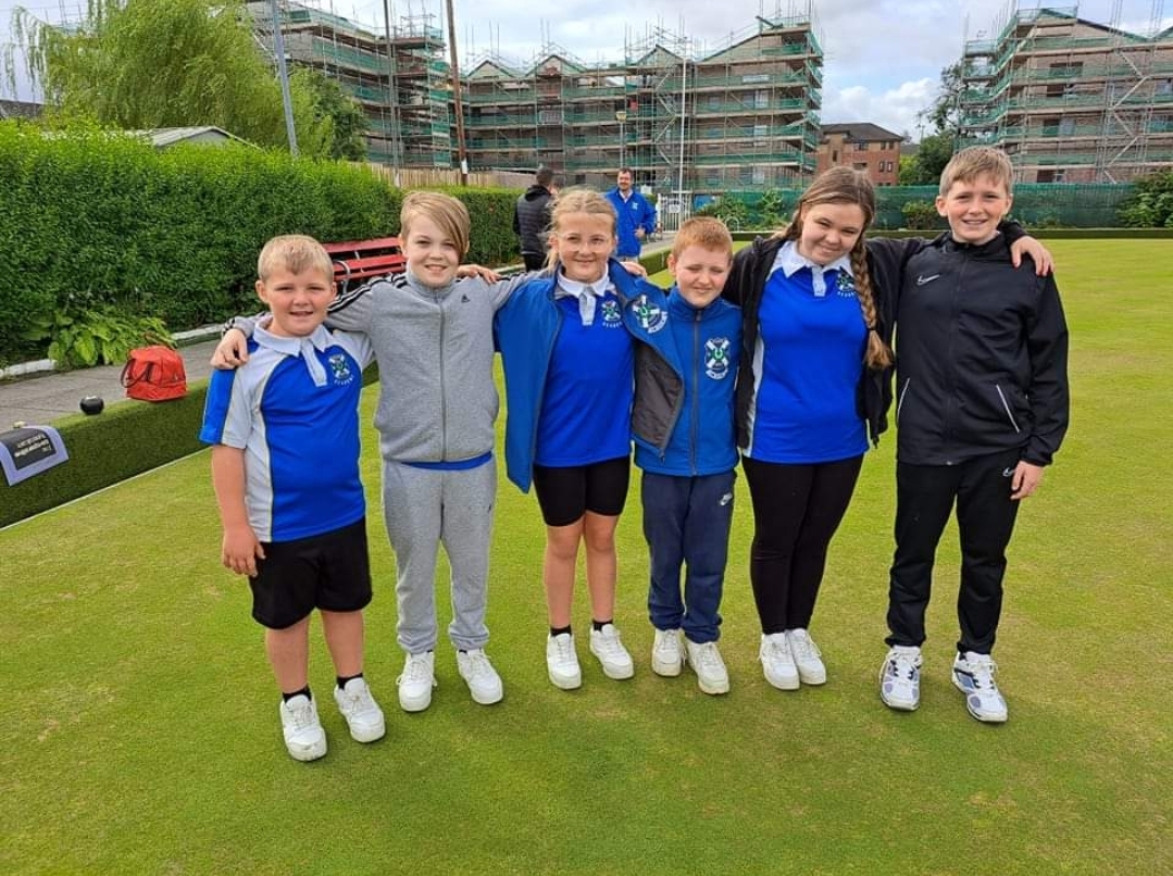 BowlsScotland's tweet photo. 📰 A story not to miss!
With funds raised through donations and successful grants during the 2022 season @yokerbc are taking 7 of their young @yokerba  players on a 5-day bowling retreat to Tenerife, leaving this weekend😎

https://t.co/QRH1FfsjaX 

#YBAJET2 https://t.co/5ORmTJQqx2