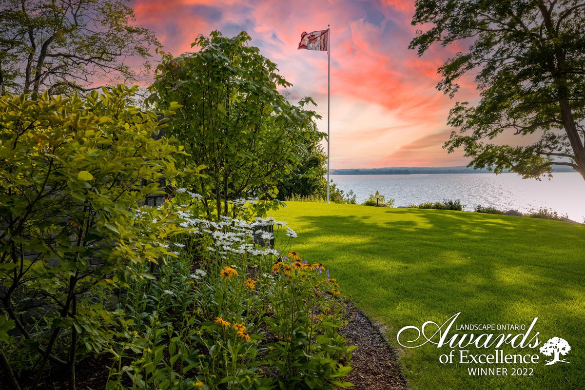 green_for_life's tweet photo. #LOAwards Spotlight 🏆

Congratulations @rockscape! 

2022 Landscape Ontario Award of Excellence Winner: Green Stamp Award, “Lake Simcoe Residence” 

See all the 2022 Award Winners at https://t.co/3WdzOIvDQ8

#LandscapeOntario #GreenforLife #GreenStampAward #LandscapeAwards https://t.co/XQwebFpkEV