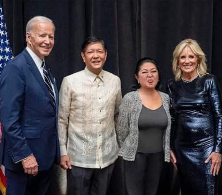 Kaloka para talaga siyang may saltik bahahwhahwhahwhahw